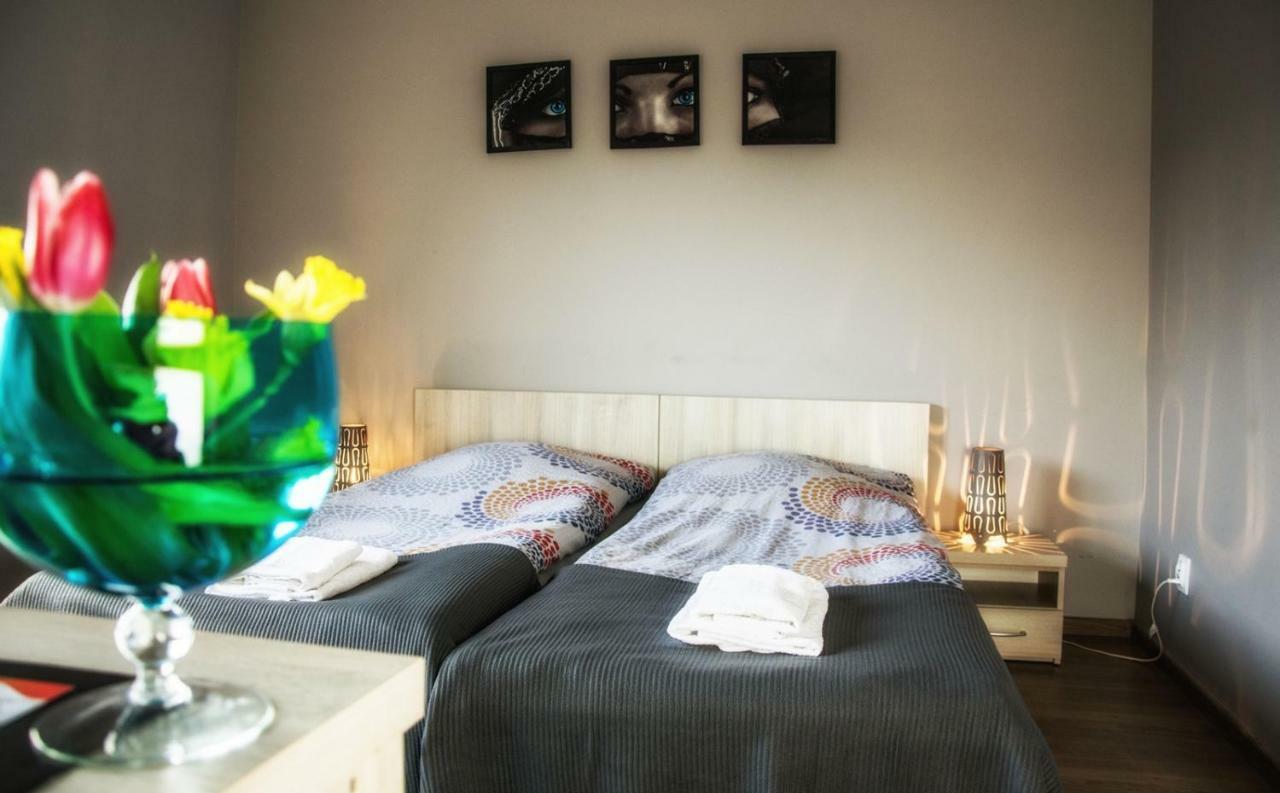 Pokoje Staromiejski Uniejow Exteriör bild