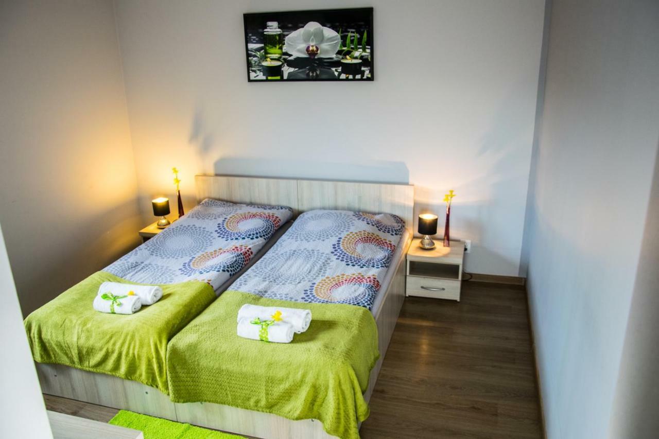 Pokoje Staromiejski Uniejow Exteriör bild